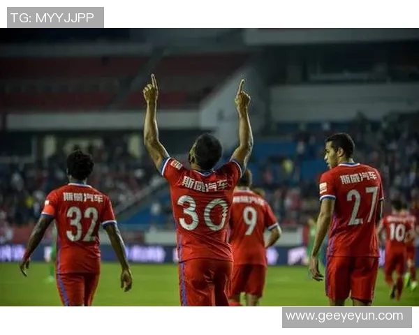 重庆力帆迎战恒大淘宝全力争胜展现足球激情与实力对决